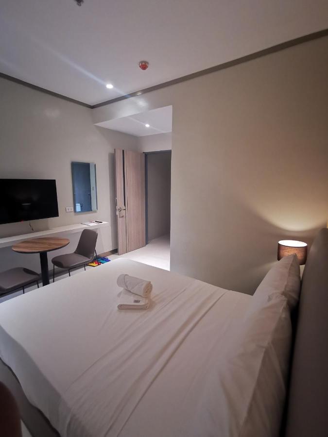 Yes Hotel Imus Cavite Dış mekan fotoğraf
